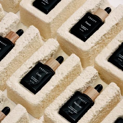 How Mycelium Packaging Could Help Solve the Beauty Industry's Waste Problem  | Vogue